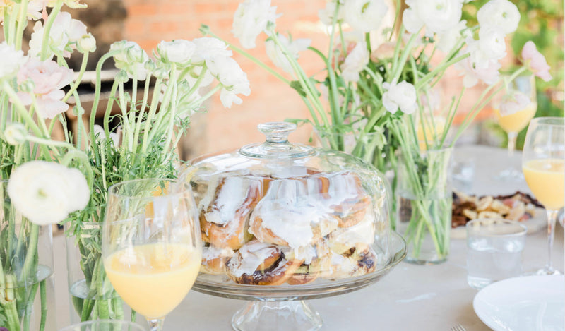 Setting the Scene: Casual Table Settings and Etiquette for Relaxed Gatherings